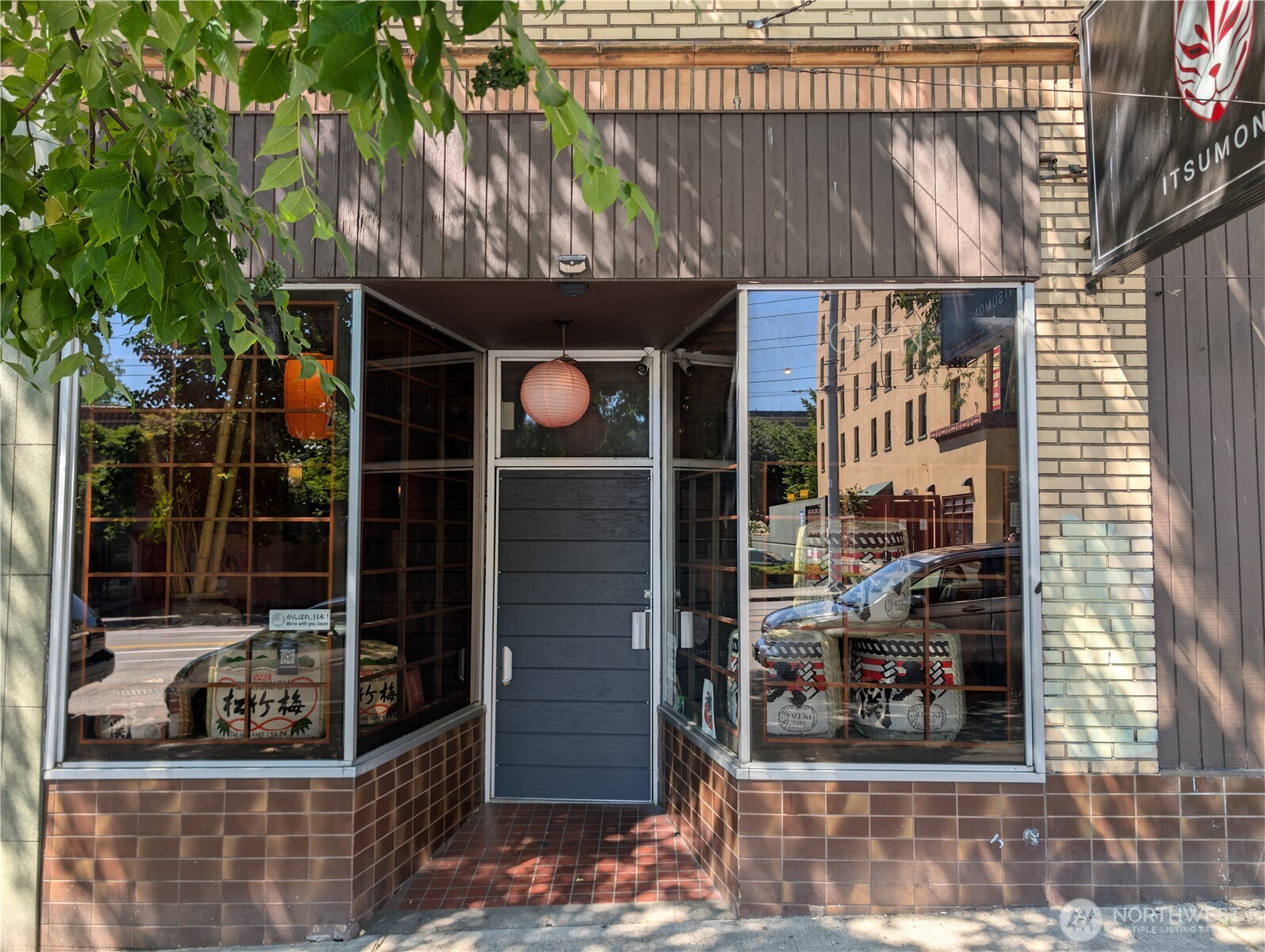 610 JACKSON Street