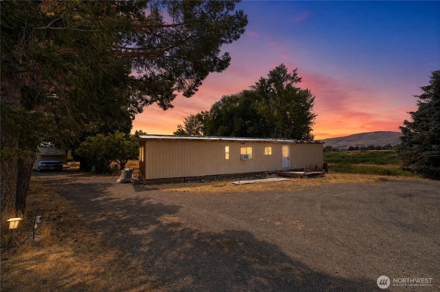 2322 Umptanum Road