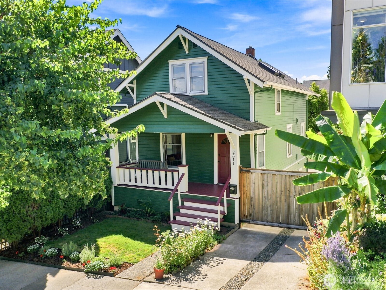 2811 Dakota Street