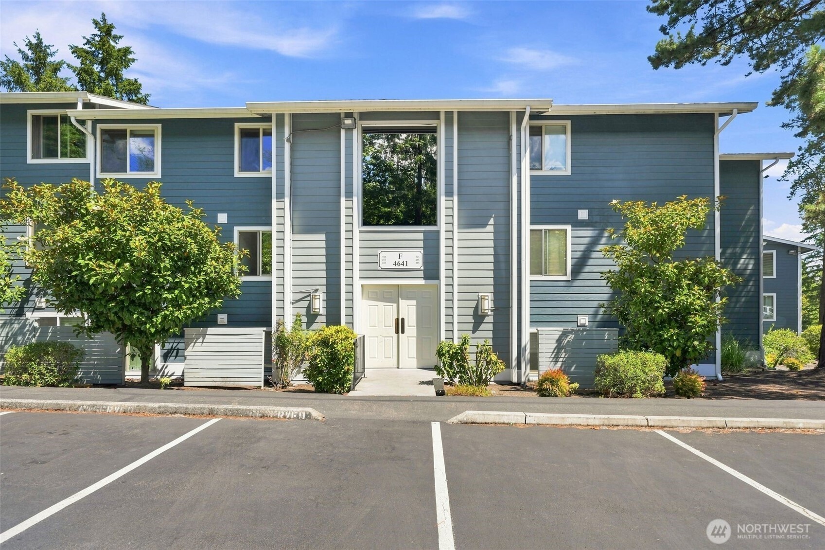 4641 Lake Sammamish Parkway #F305