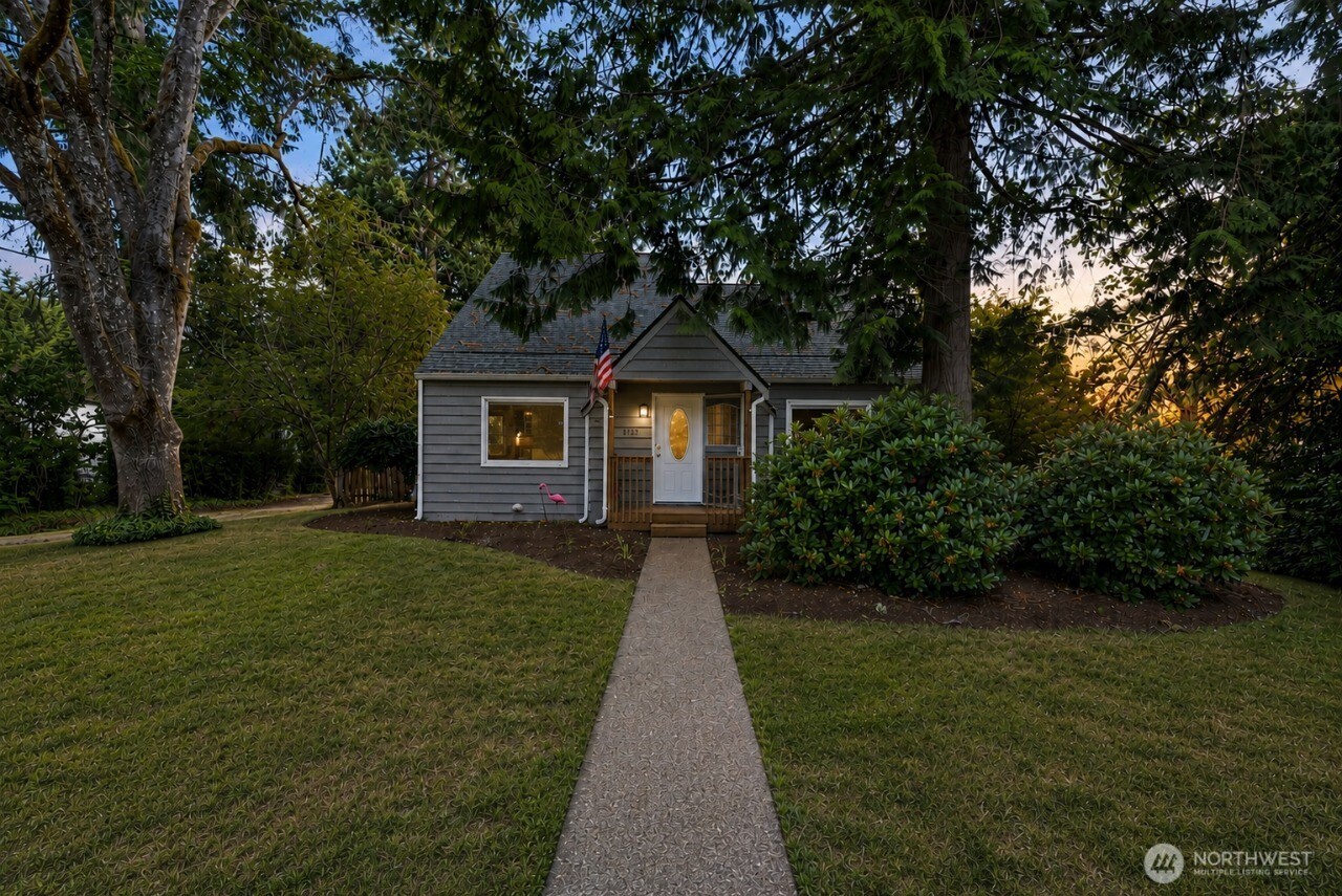 8123 Veterans Drive