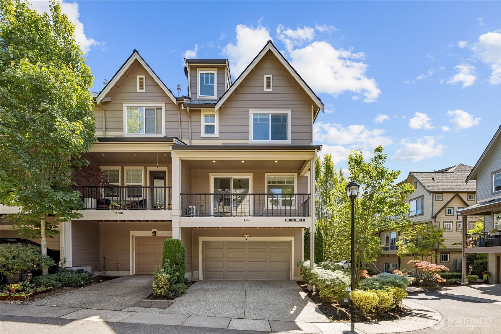 1382 Chelssea Walk