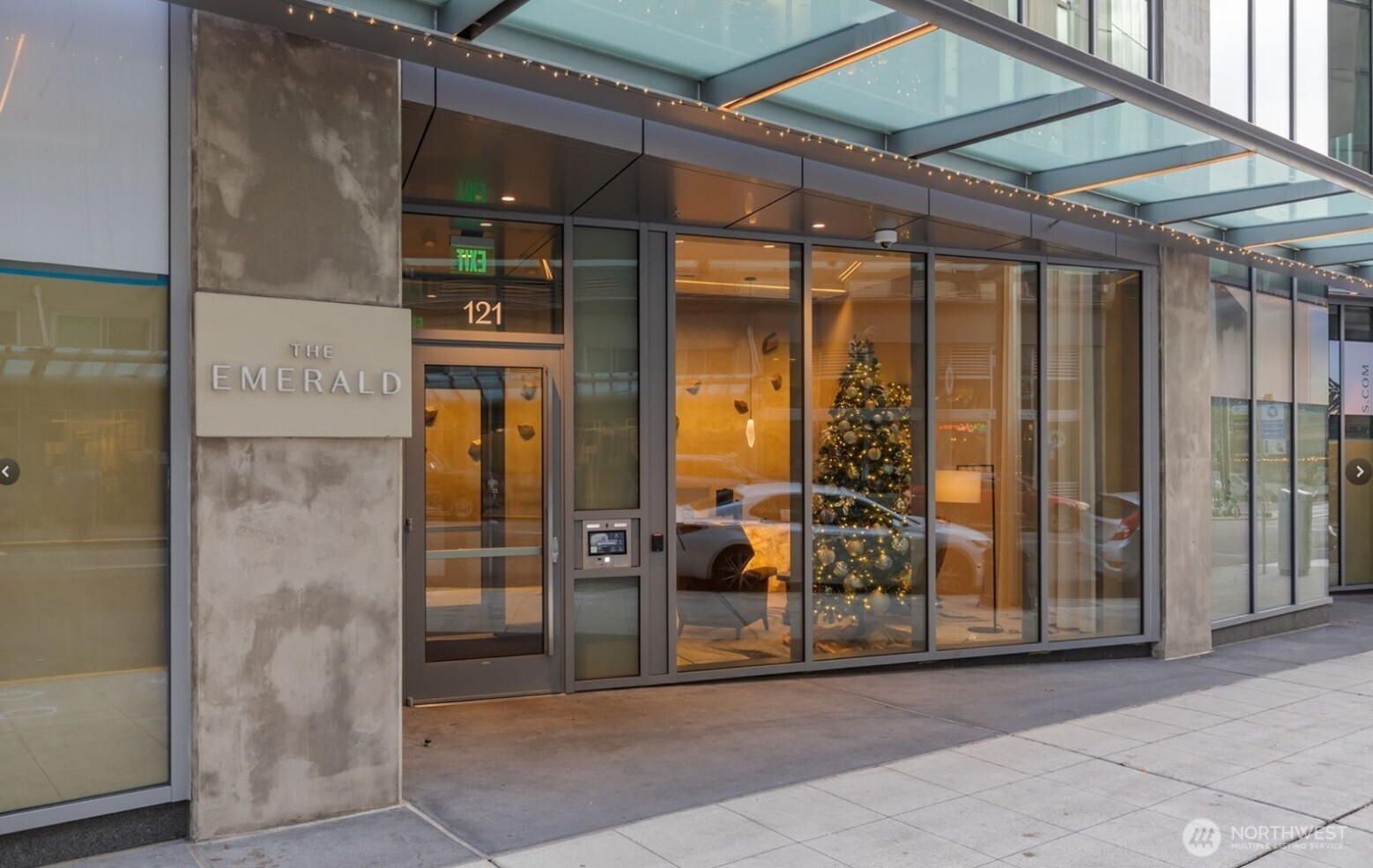 121 Stewart Street #1306