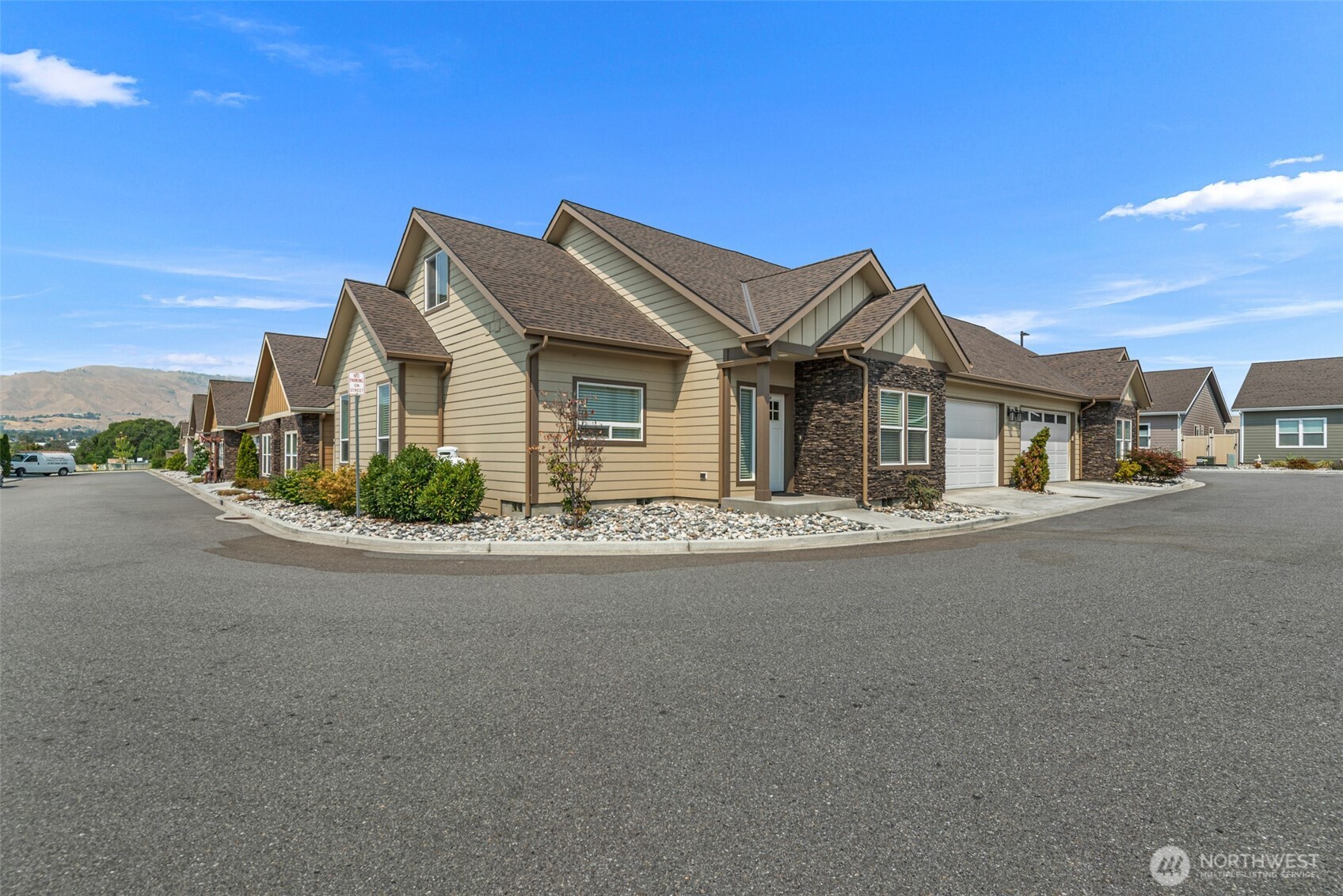 211 Solomon Loop