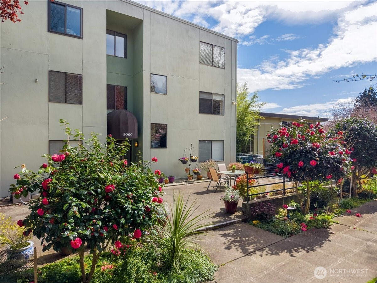 4000 24th Avenue #202