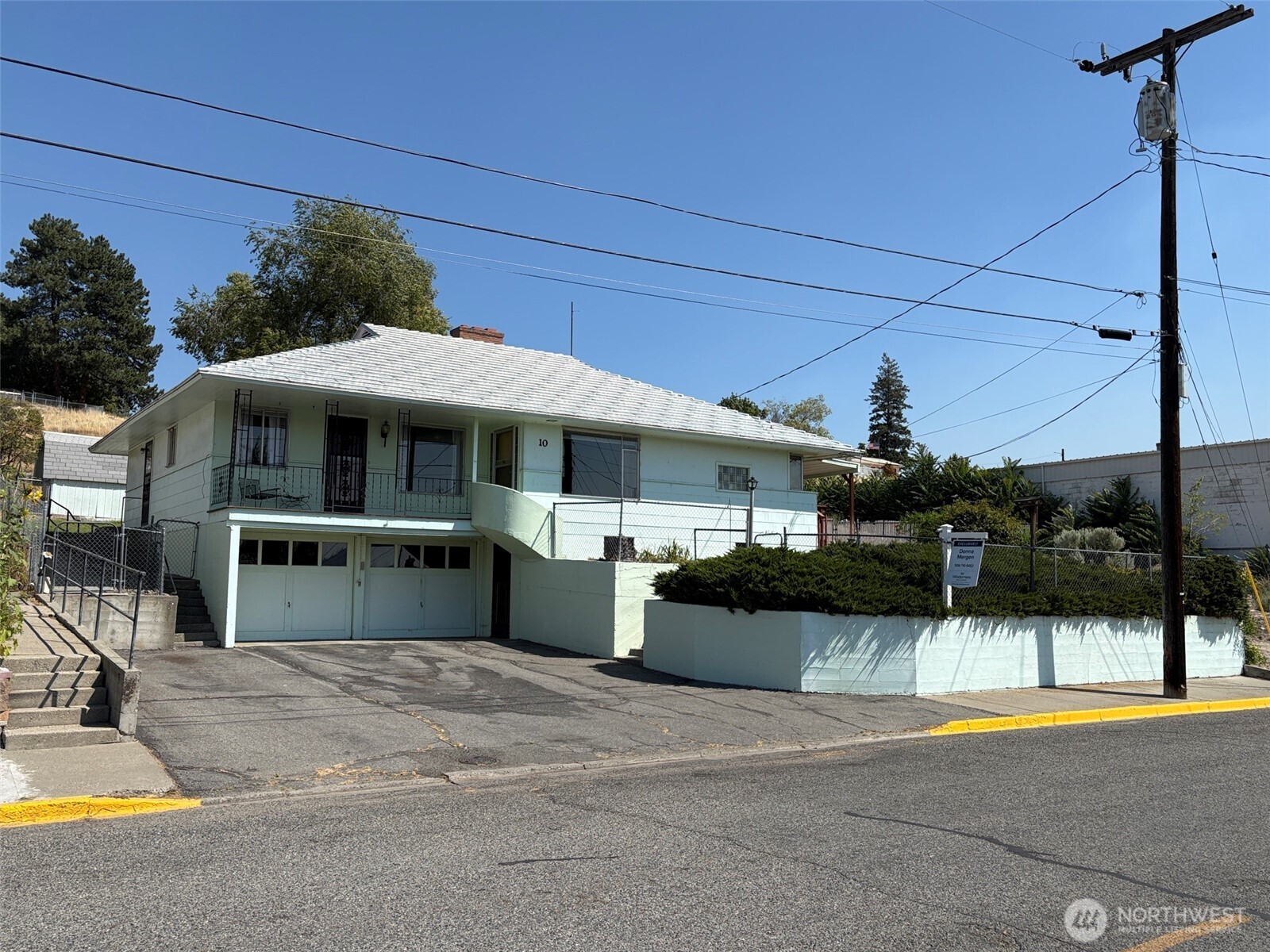 10 Dewberry Avenue