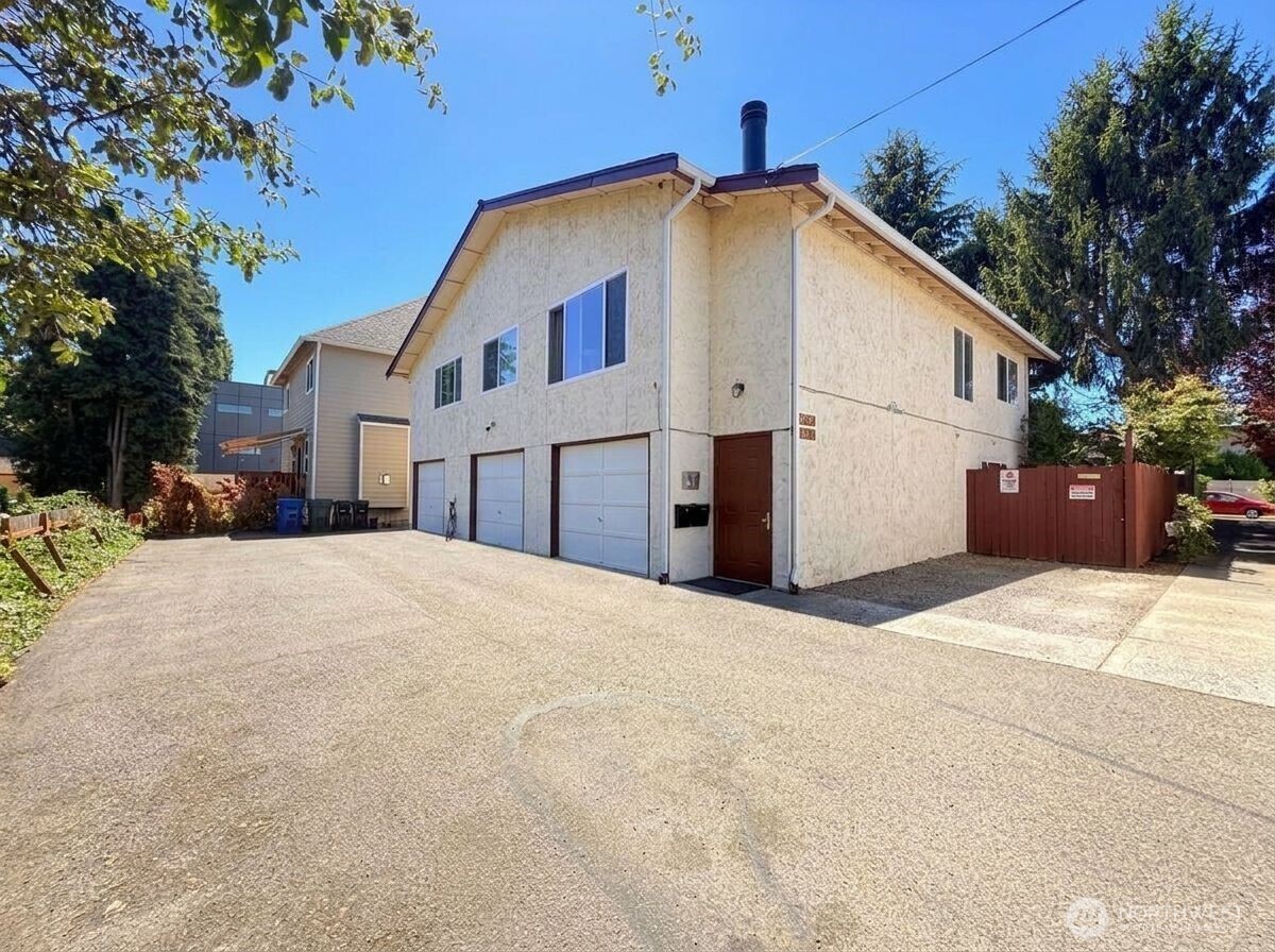 8848 Interlake Avenue
