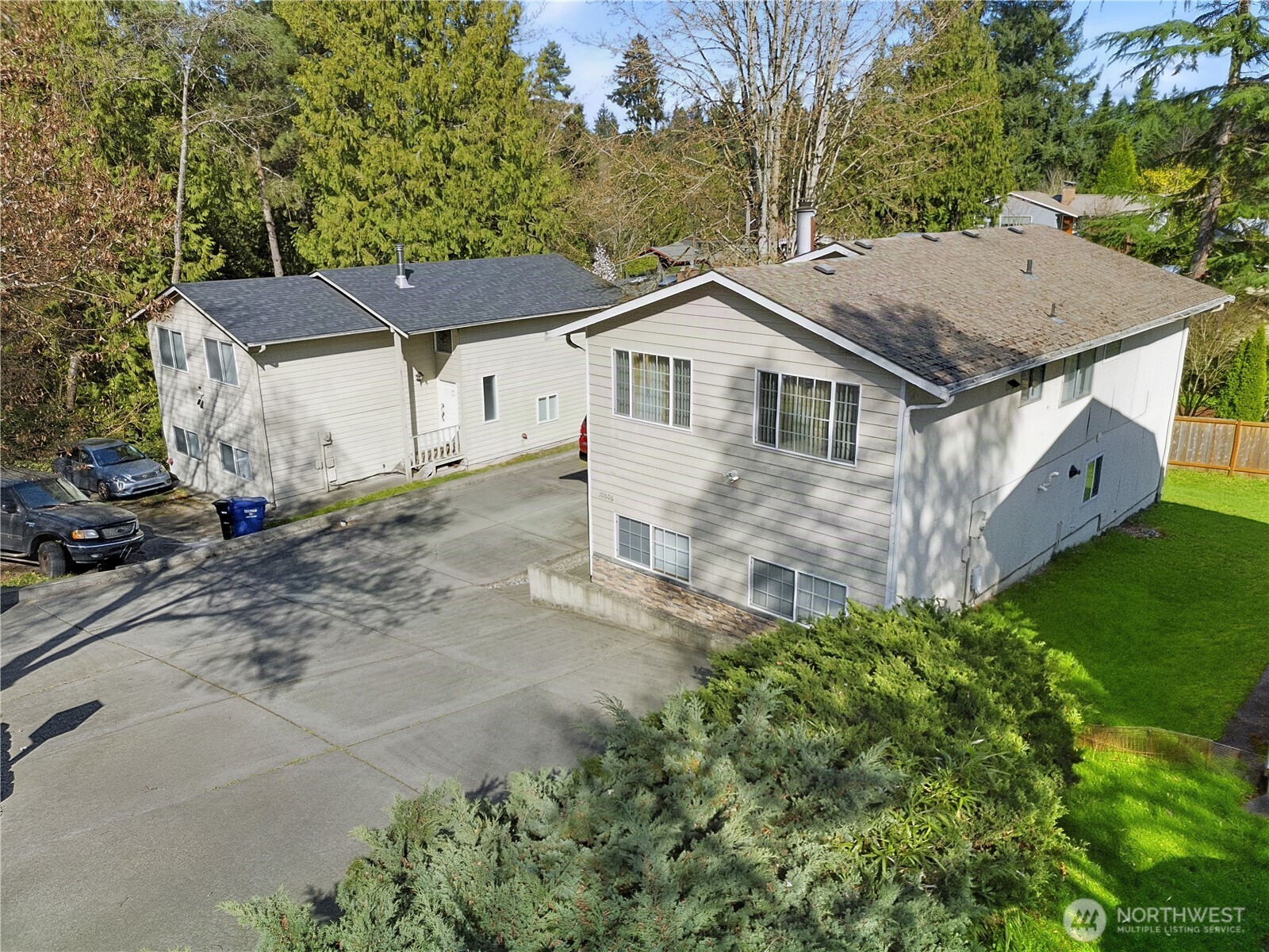 10606 Roosevelt Way