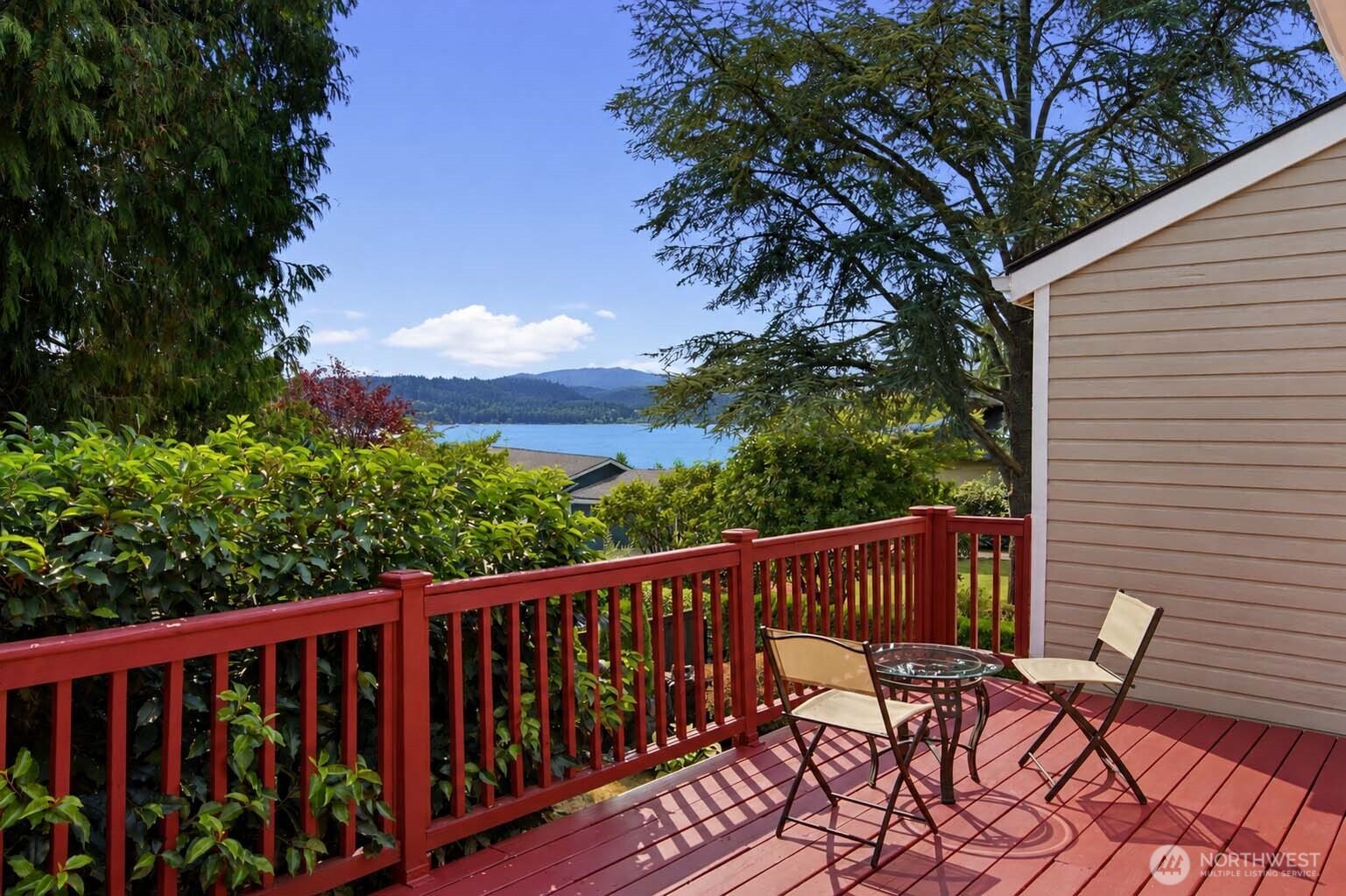 242 Lake Sammamish Parkway