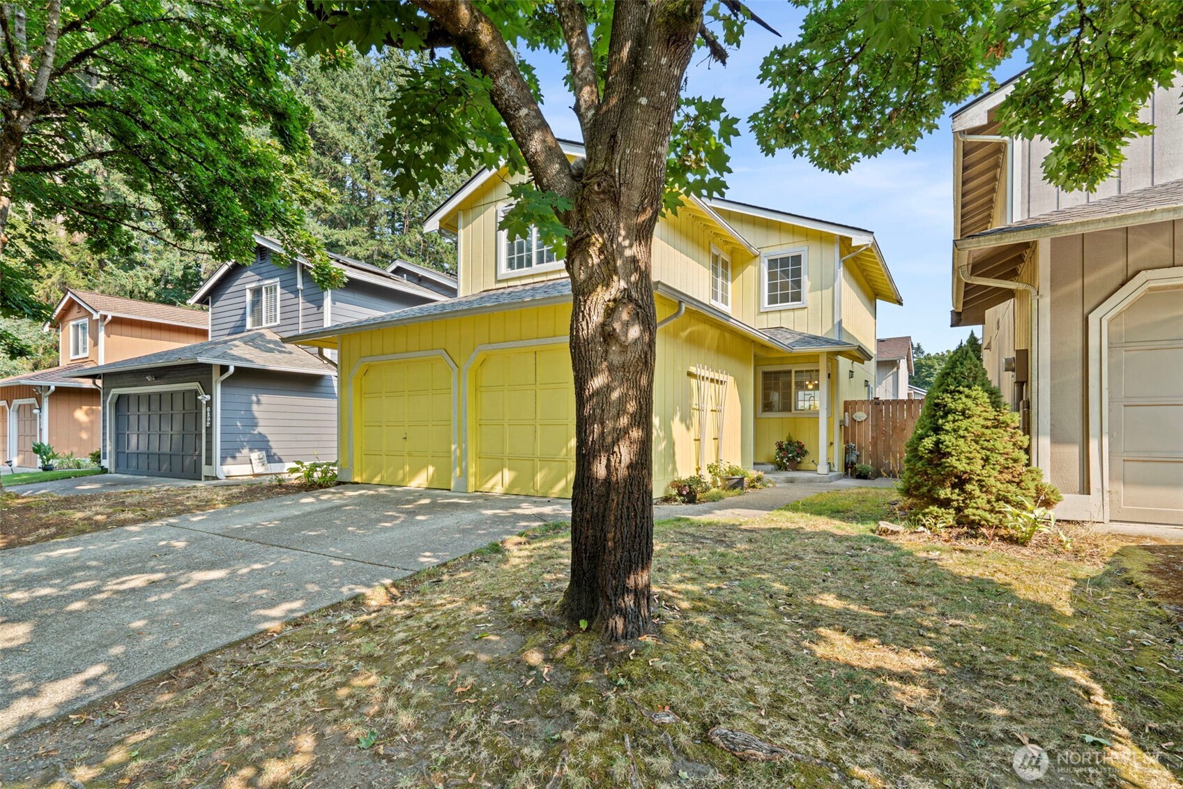 6104 Huntington Lane