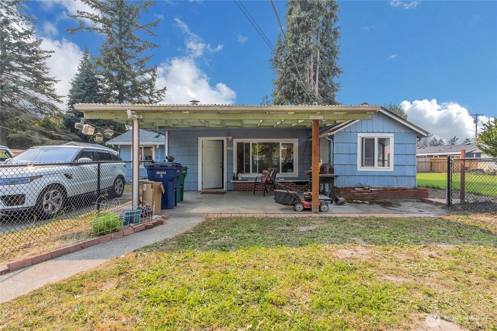 2107 D Street