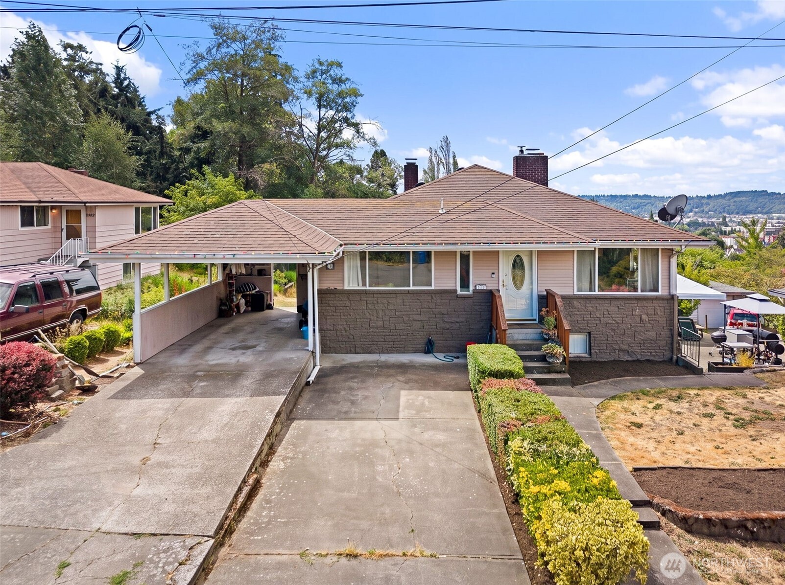 1735 Pearl Street
