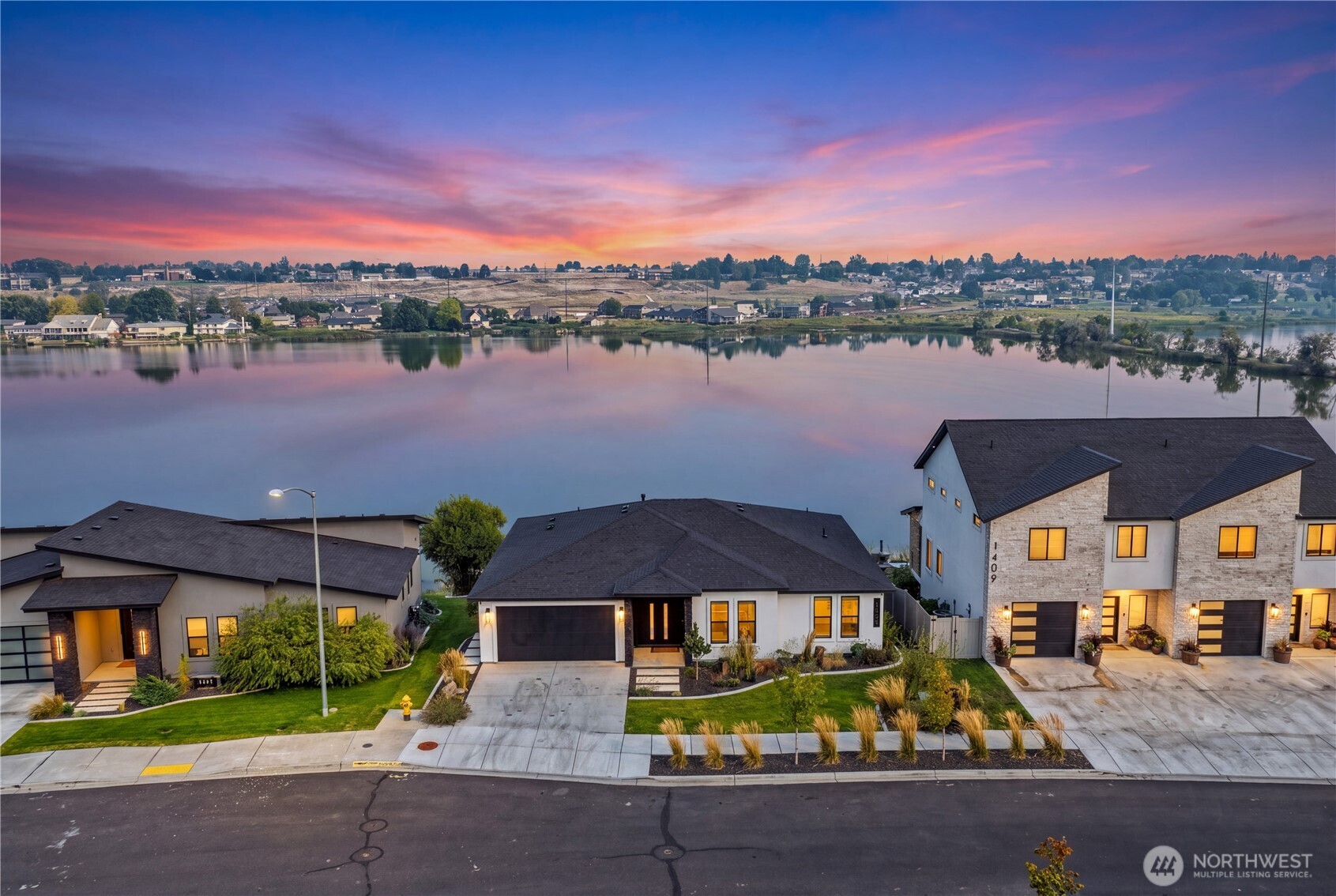 1405 Lakeside Drive
