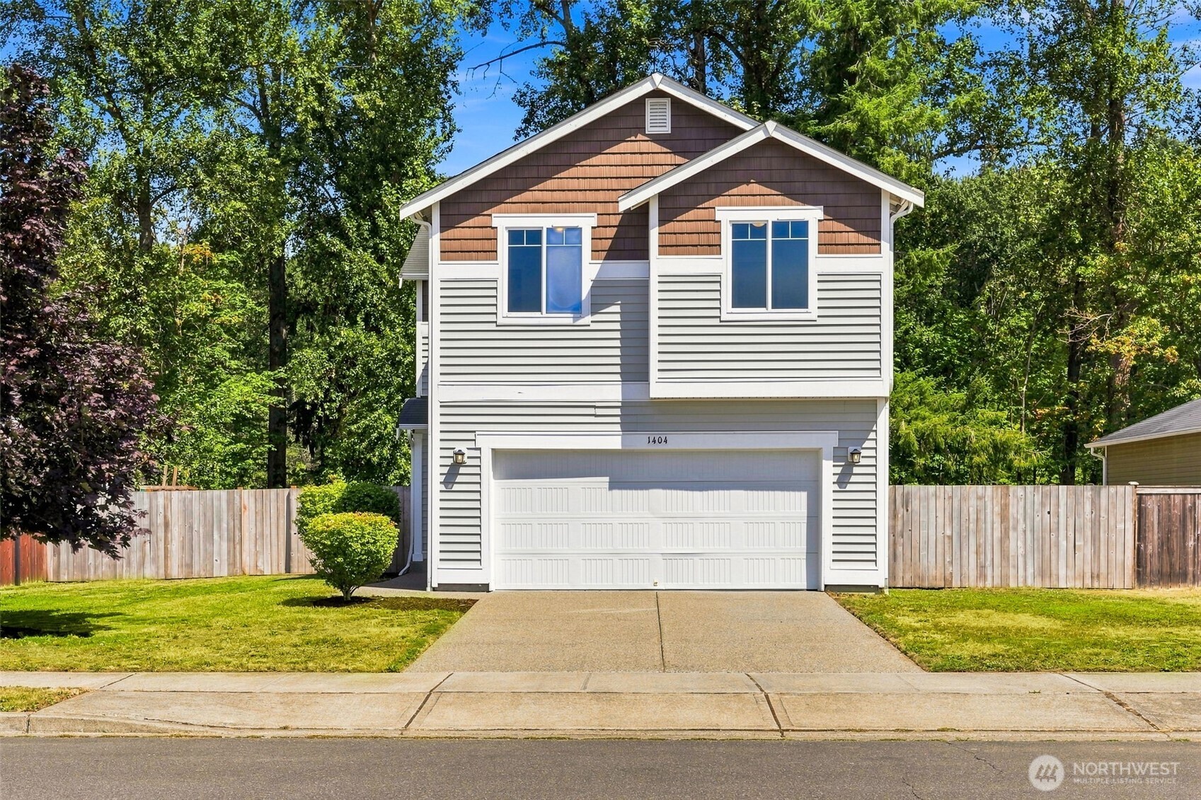 1404 Daffodil Avenue
