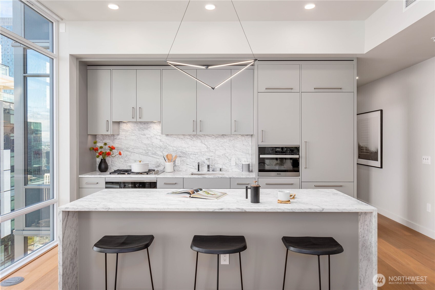 121 Stewart Street #3402