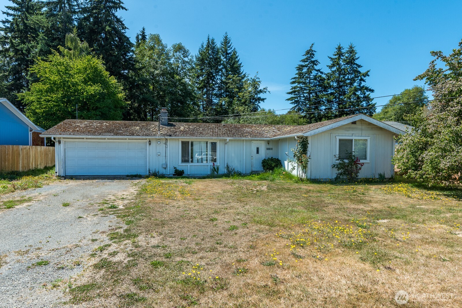 1290 Uplands Drive