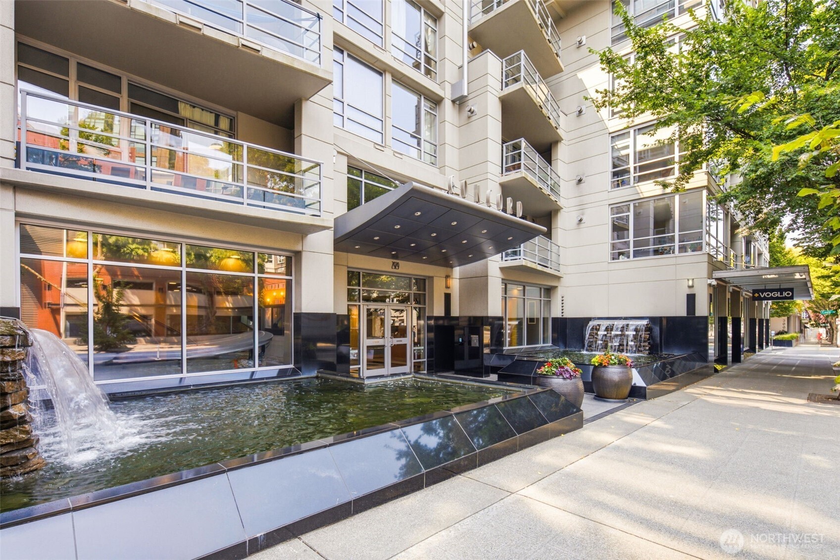 2929 1st Ave #418