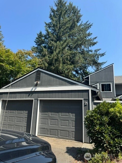 1500 Lake Park Drive #21