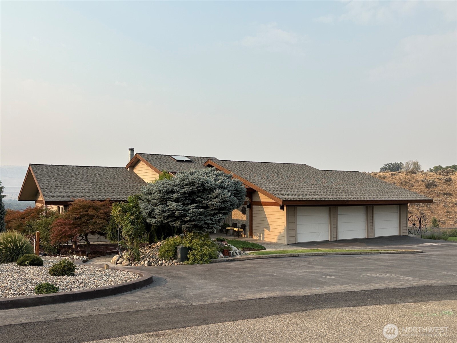 522 Hillcrest Circle Drive