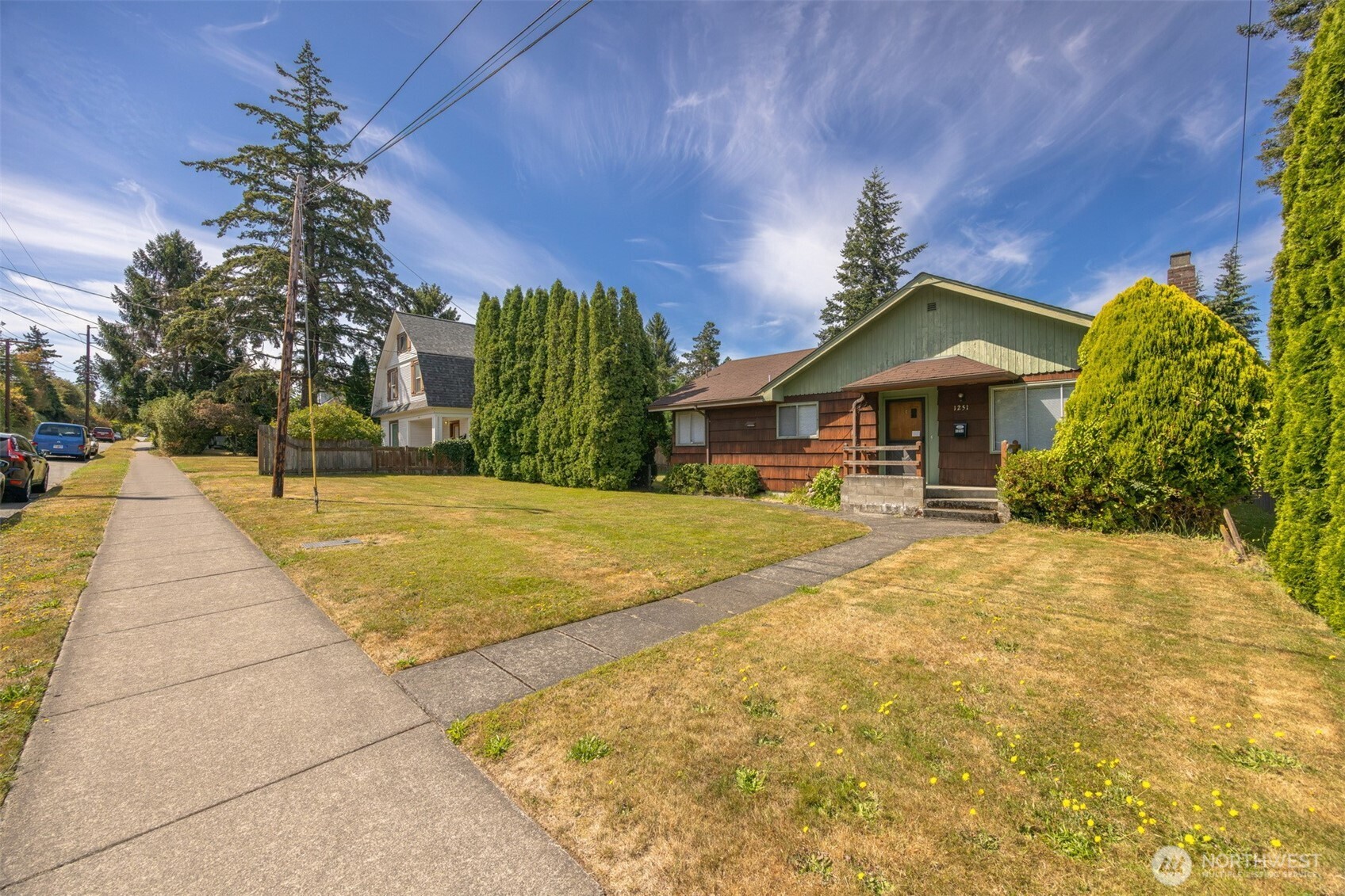 1251 Humboldt Street