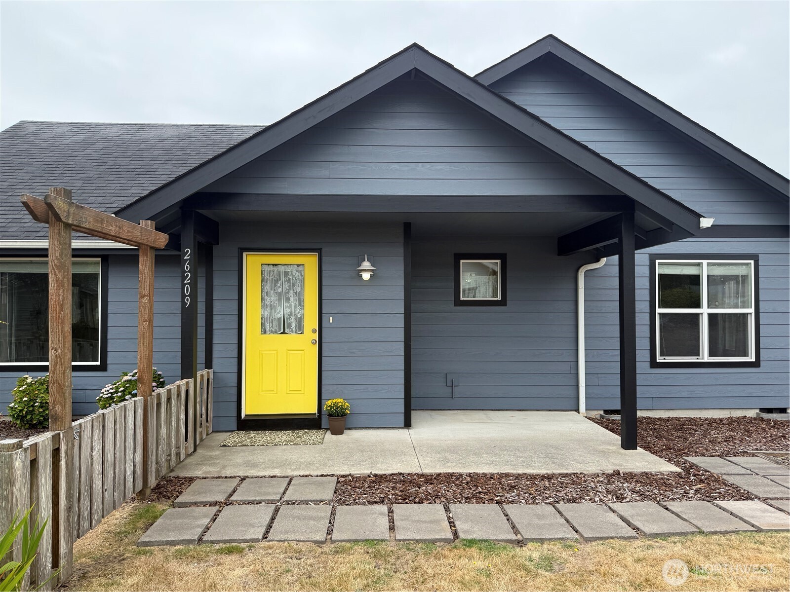 26209 N Place