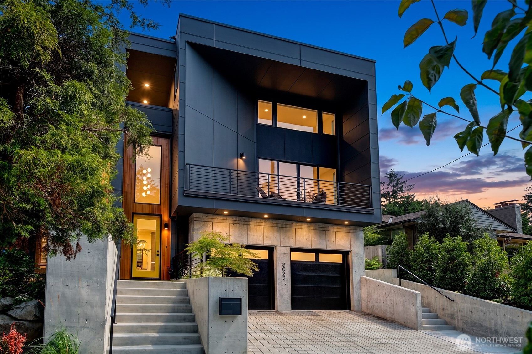 8022 Fauntleroy Way