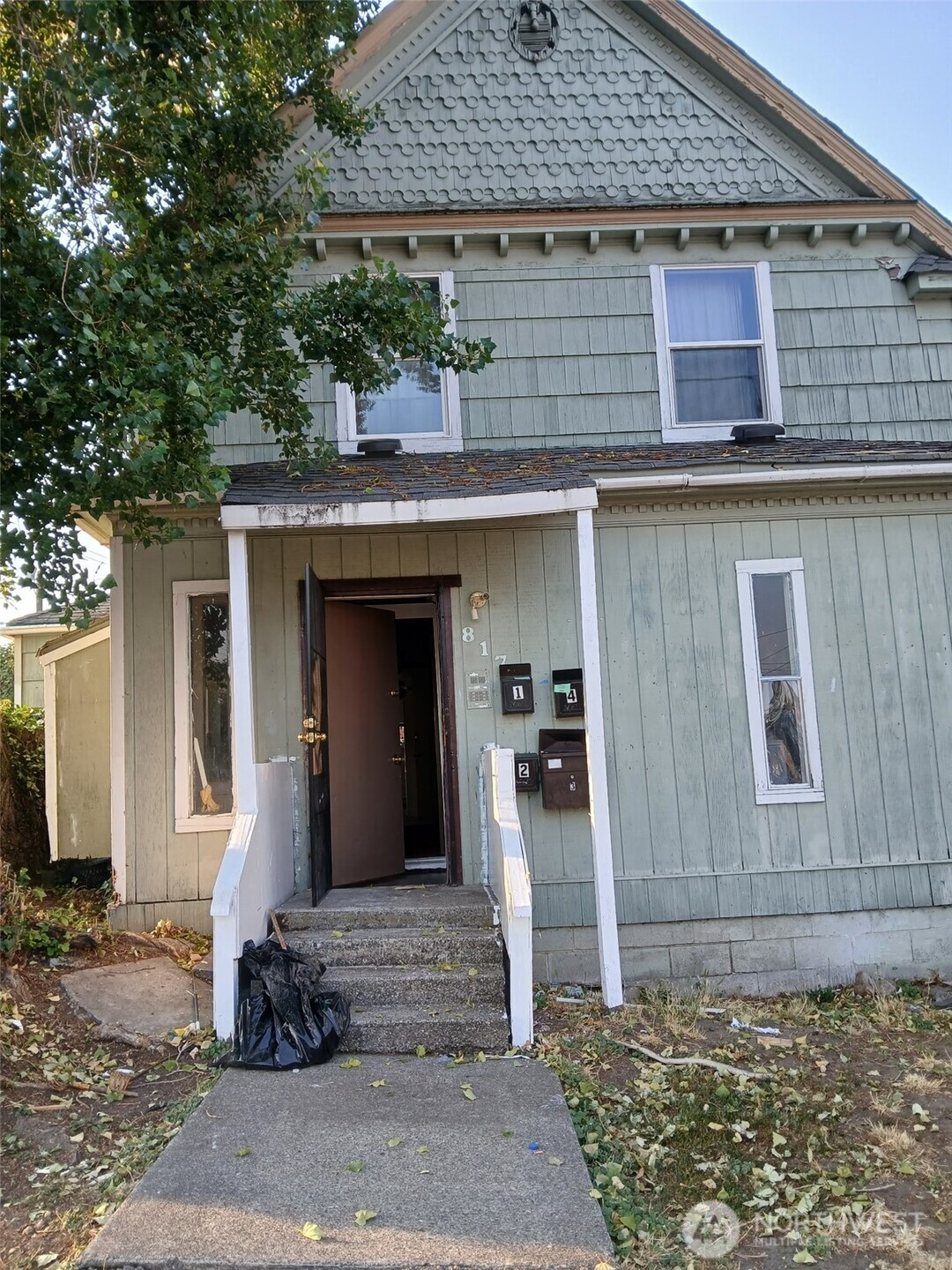 817 S 13th street