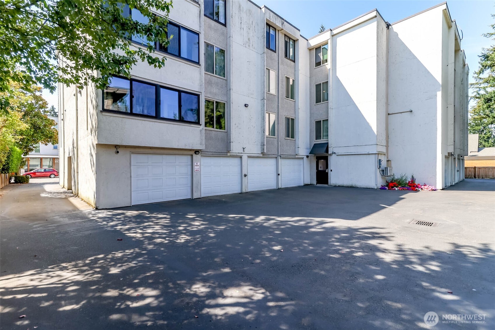 132 132nd Street #204