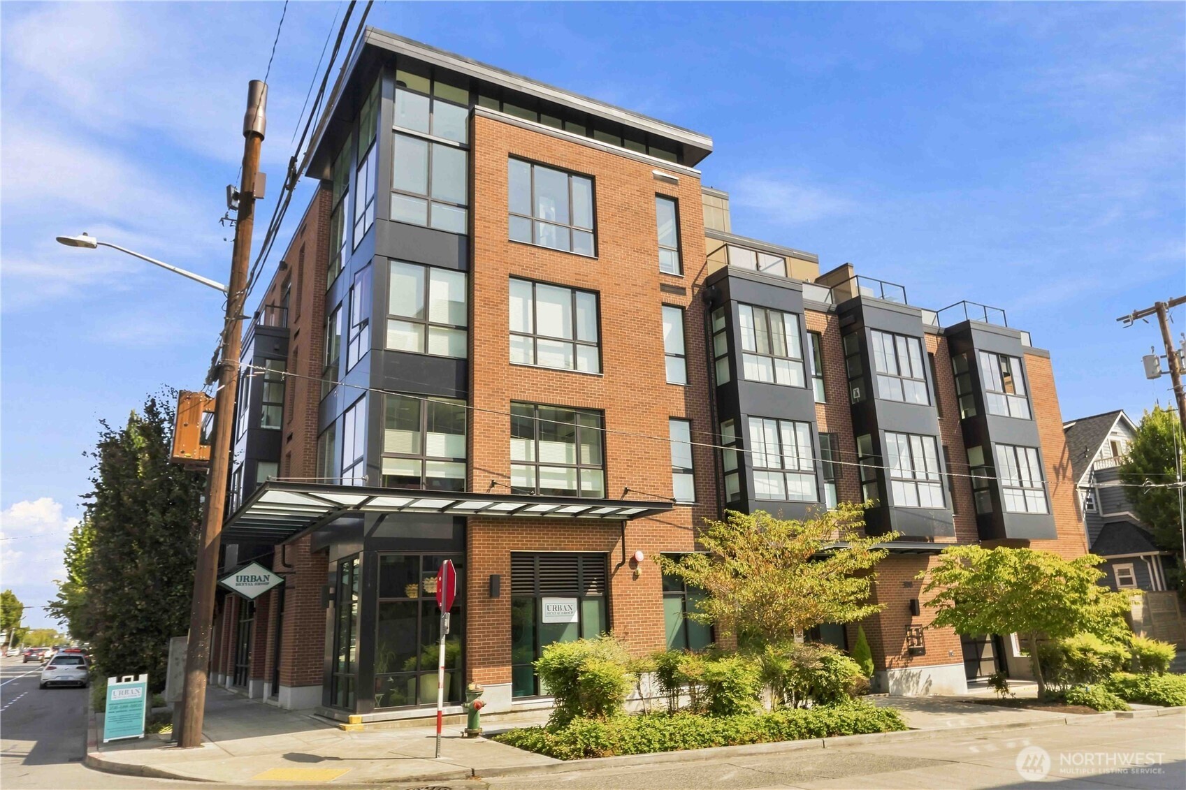 6800 Greenwood Avenue #303