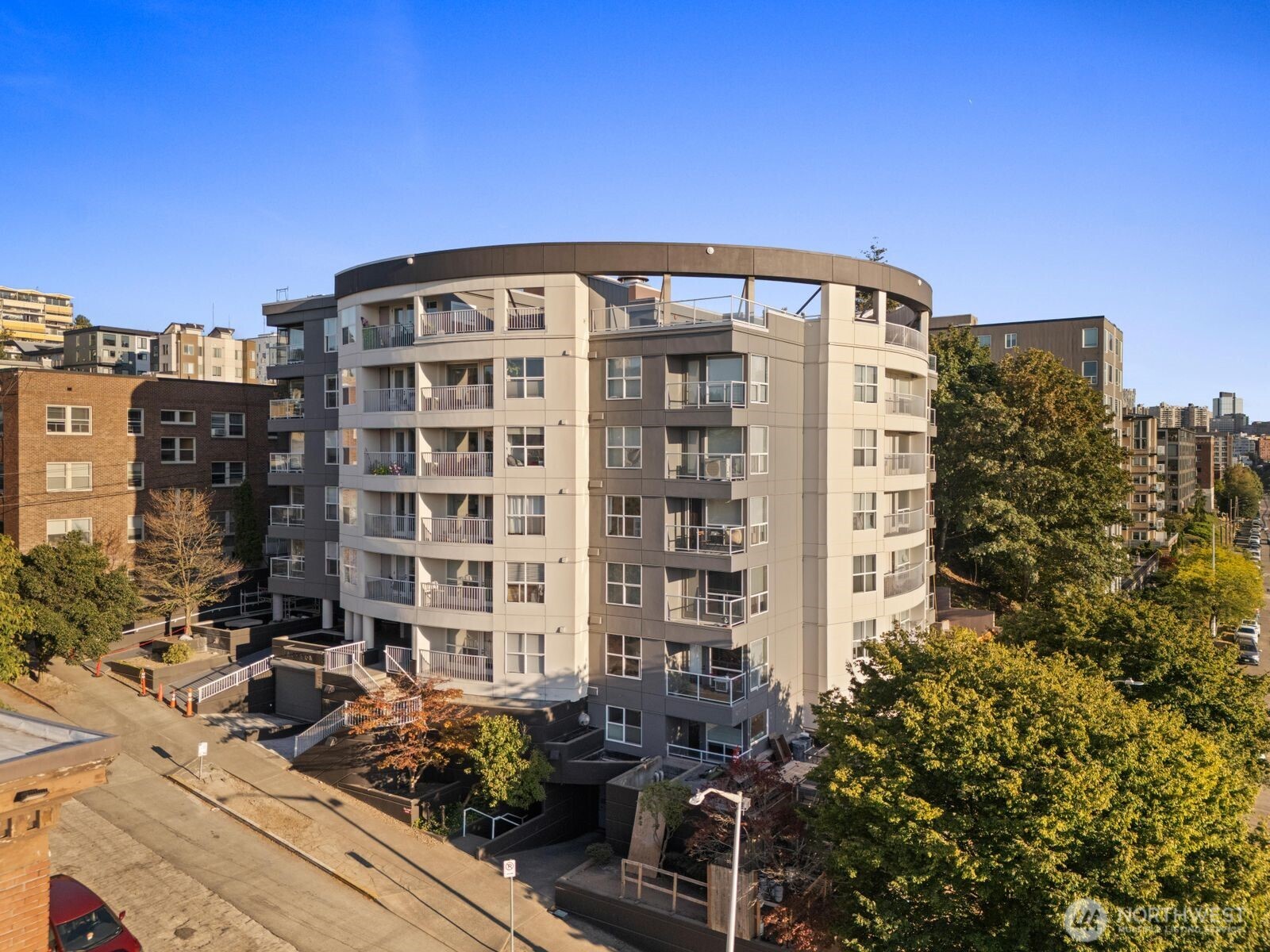530 Melrose Avenue #507