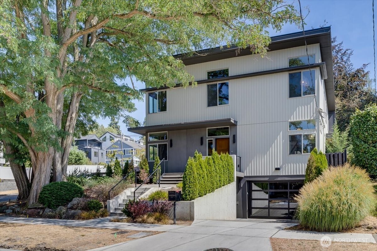 3454 33rd Avenue #1