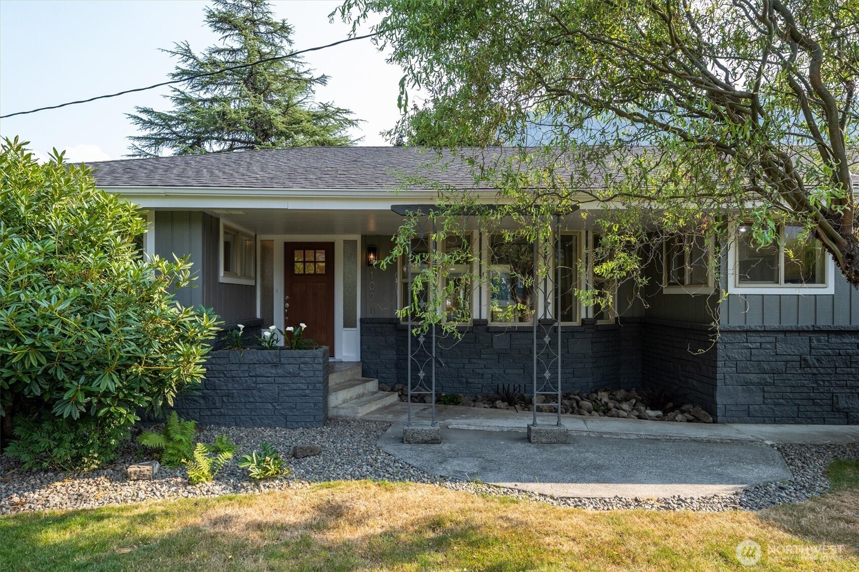 102 Adams Avenue