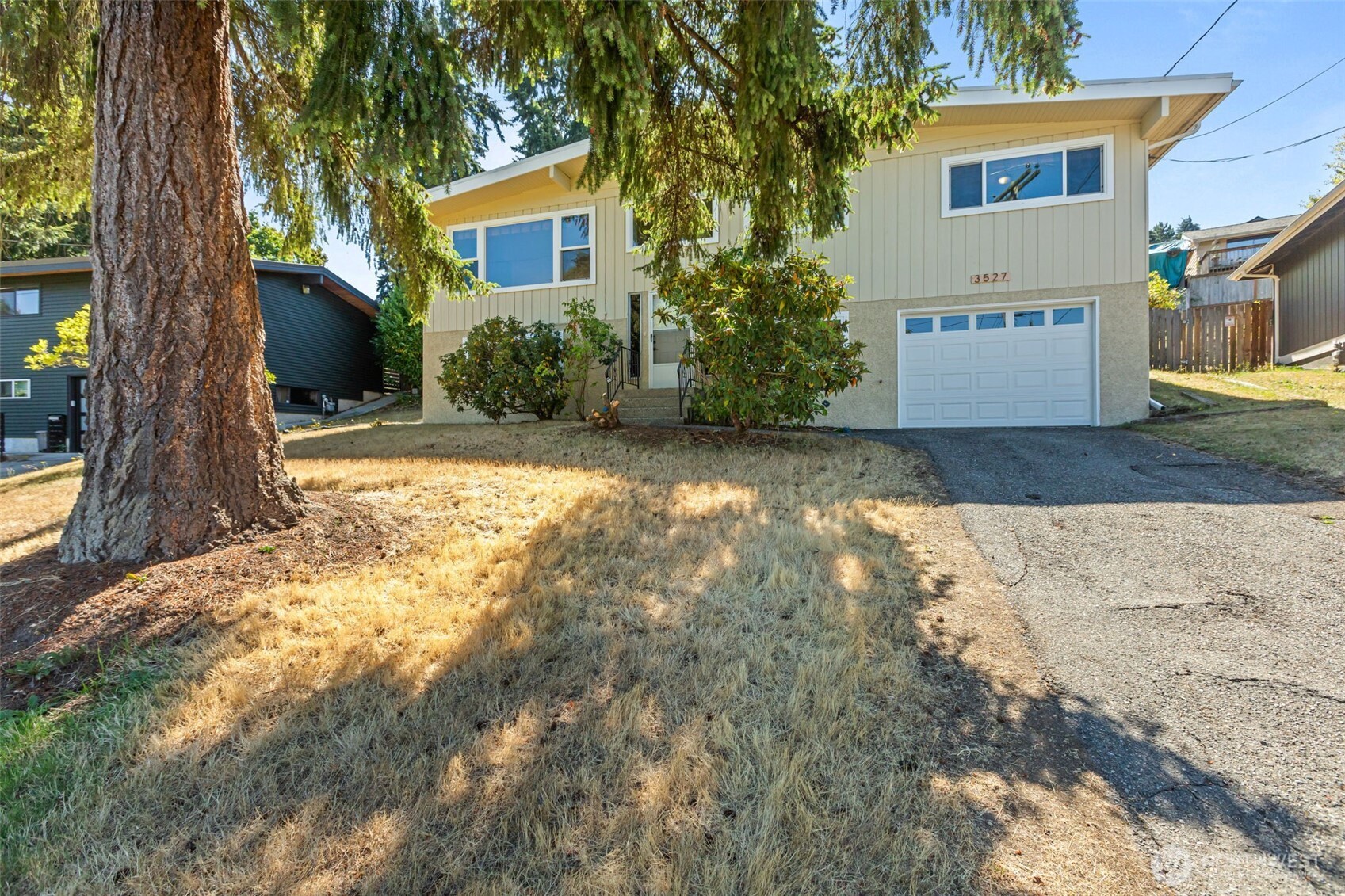 3527 262nd Street