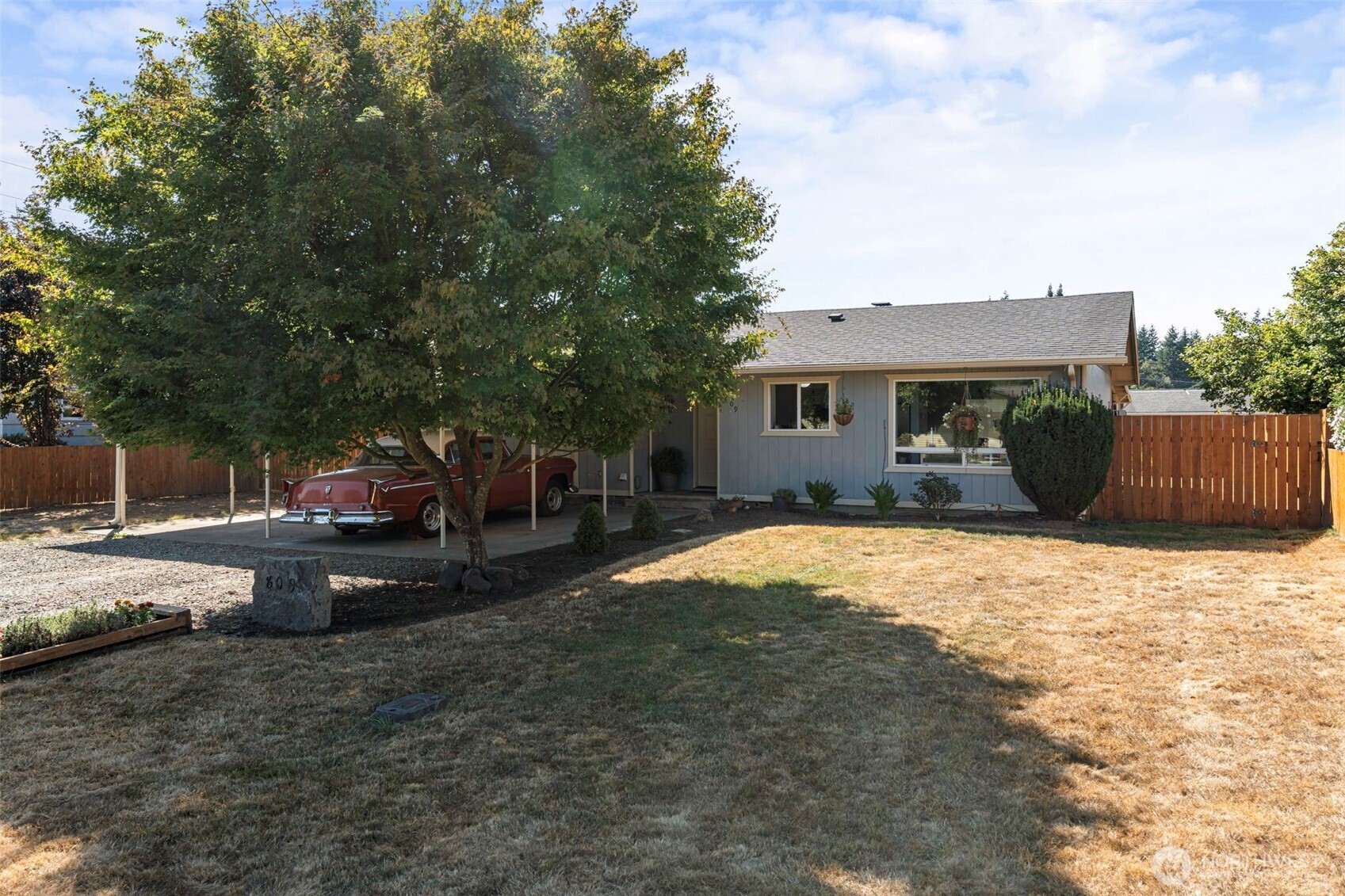809 4th Avenue