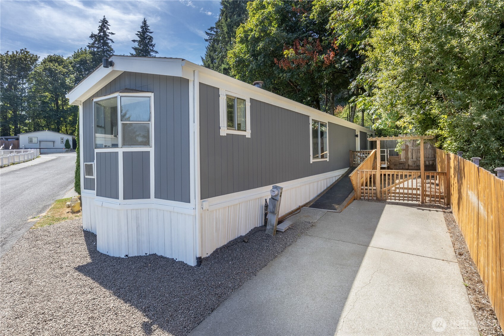 1420 Steele Creek Drive
