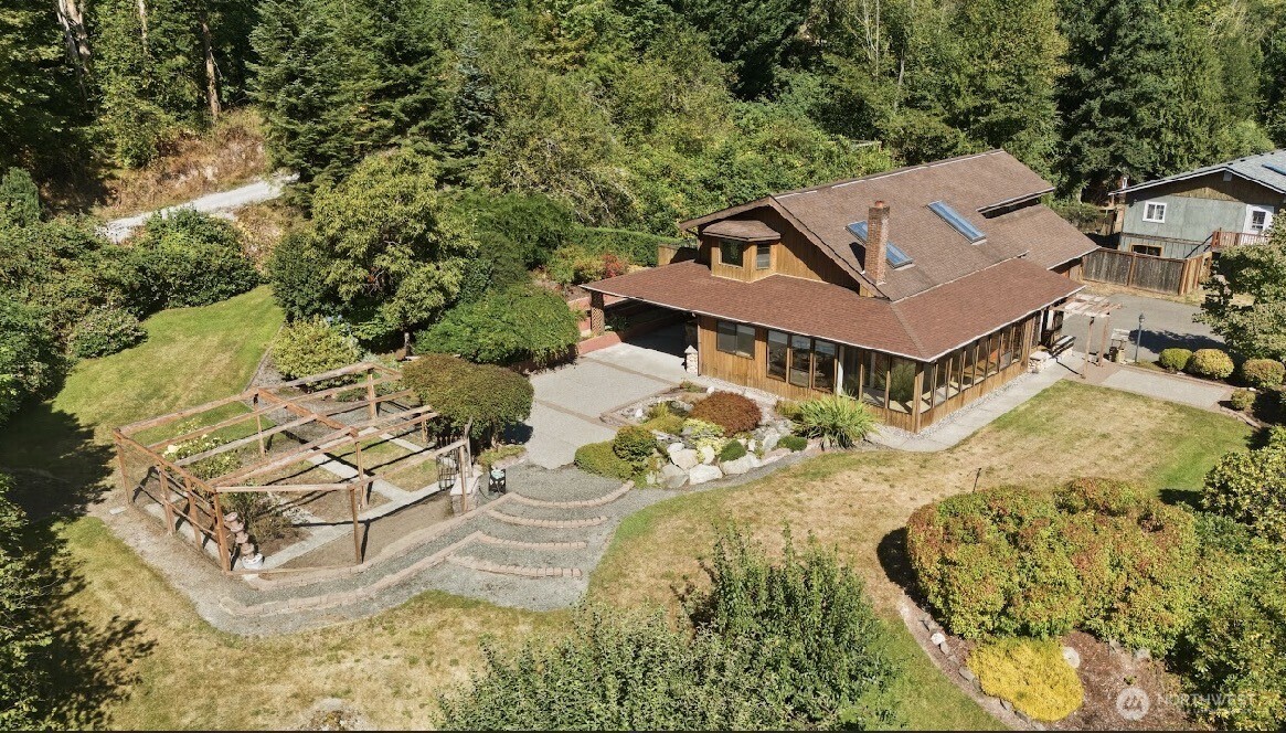 312 Antonie Avenue