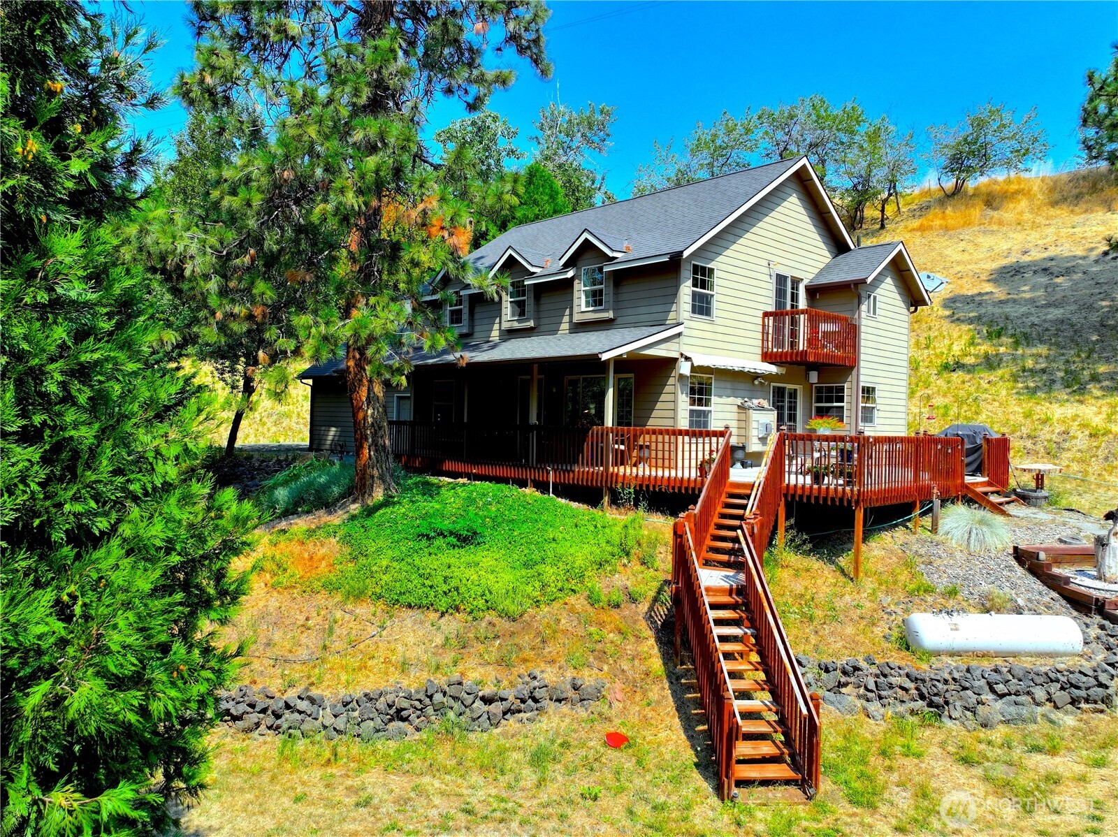 18 Blue Creek Road