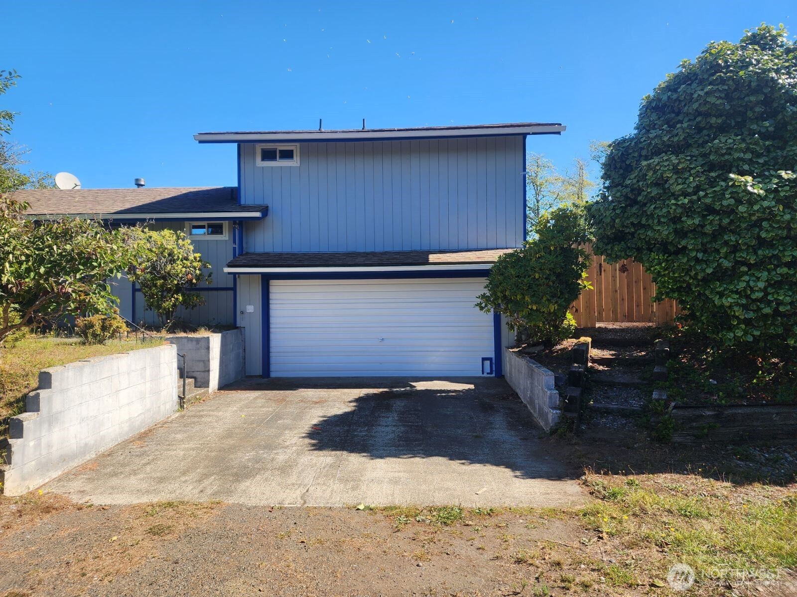 706 Wakina Loop