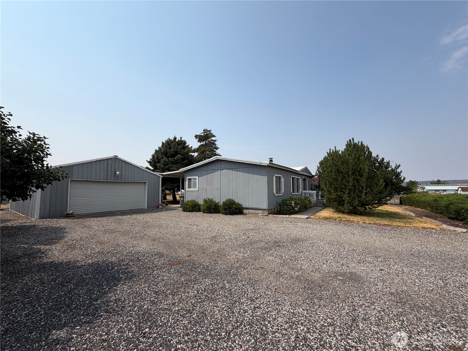 415 Lewis