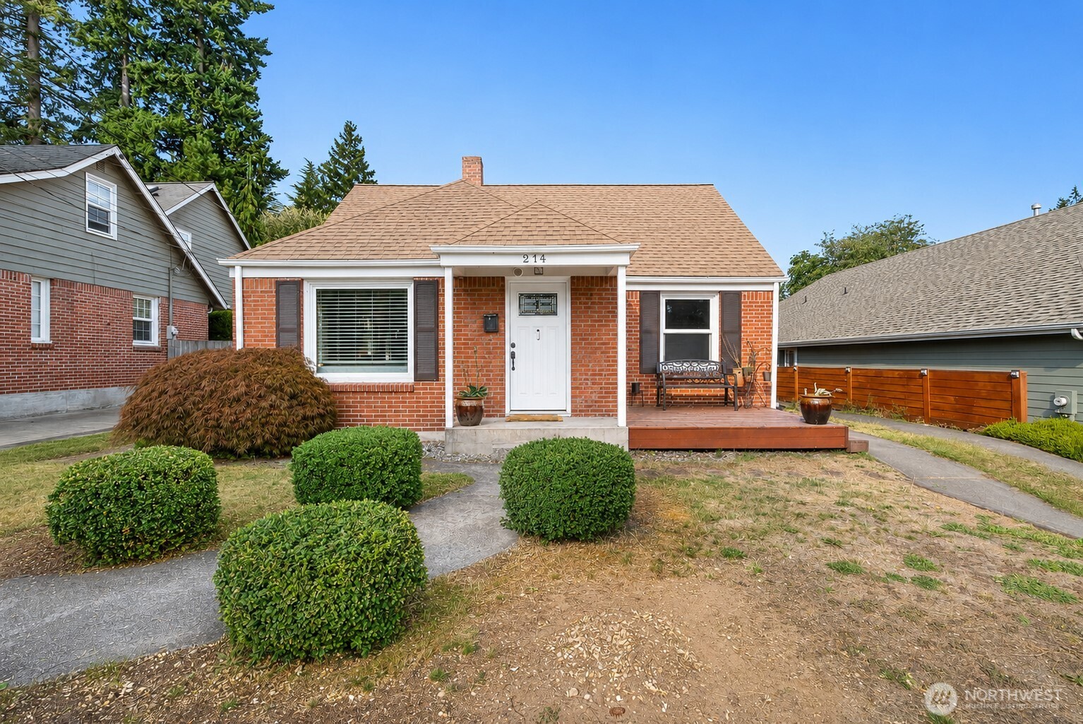 214 Summit Avenue