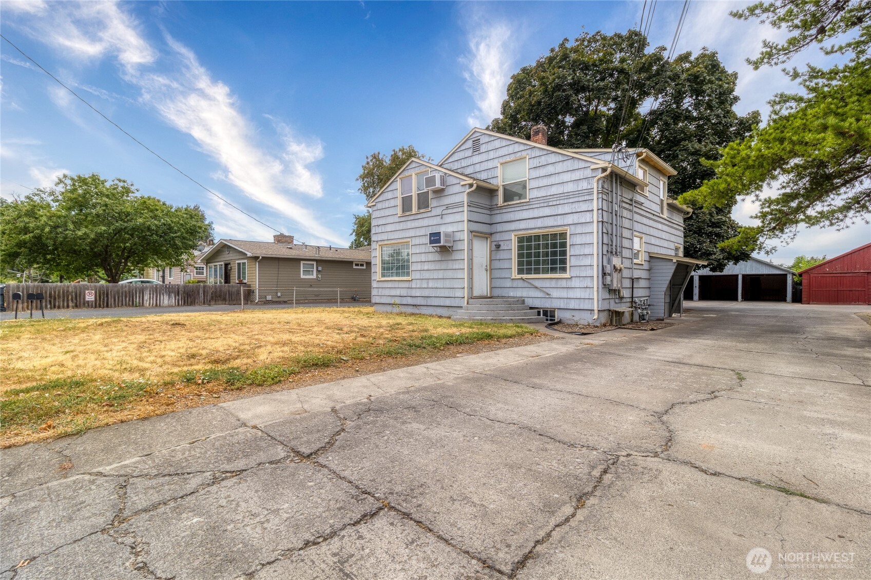 904 Birch Avenue