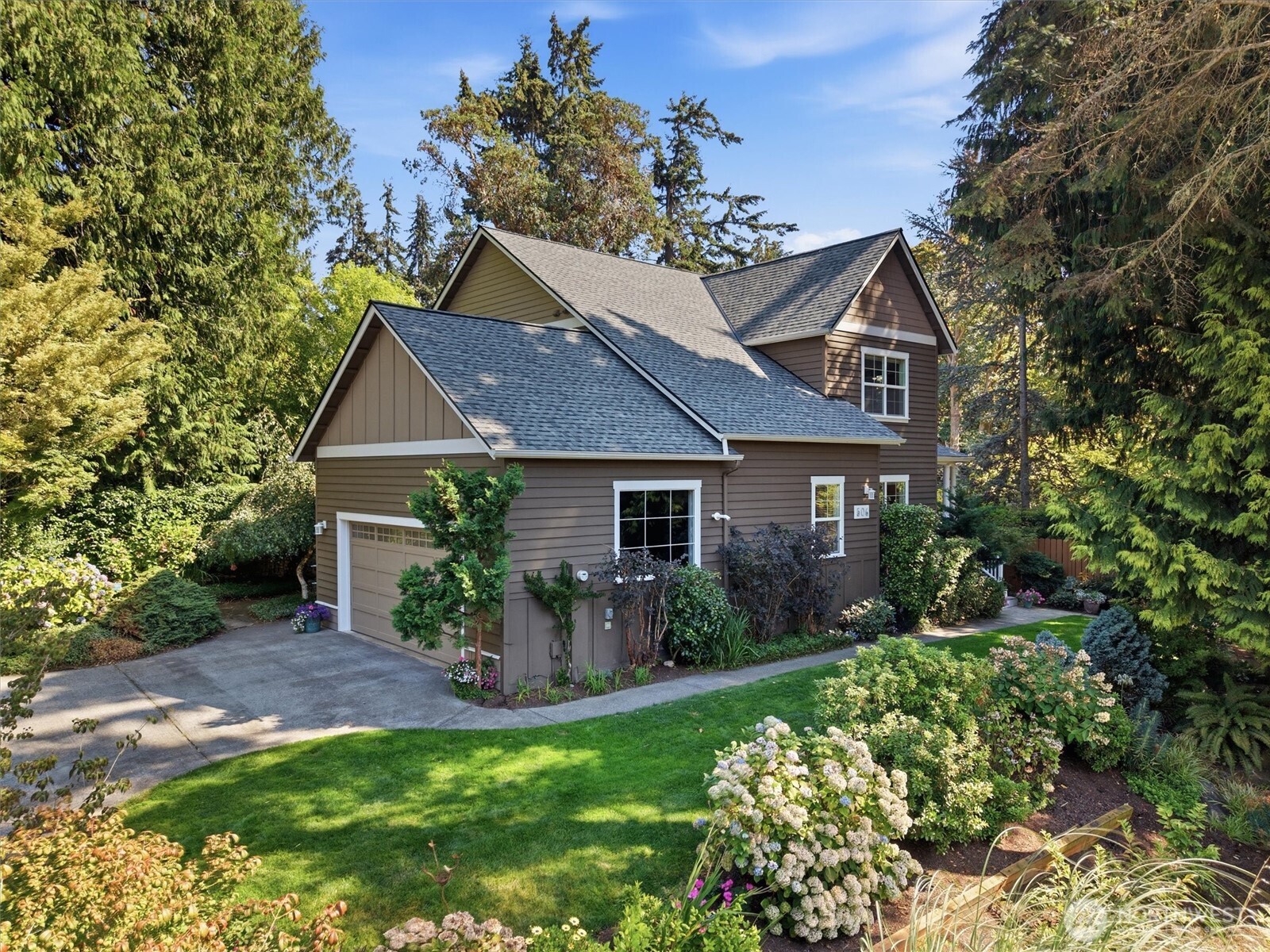 506 Azalea Avenue