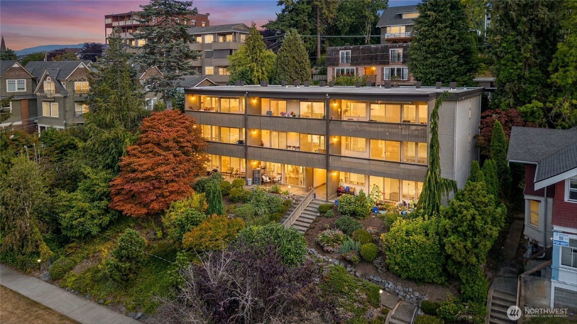 924 Garden Street #203