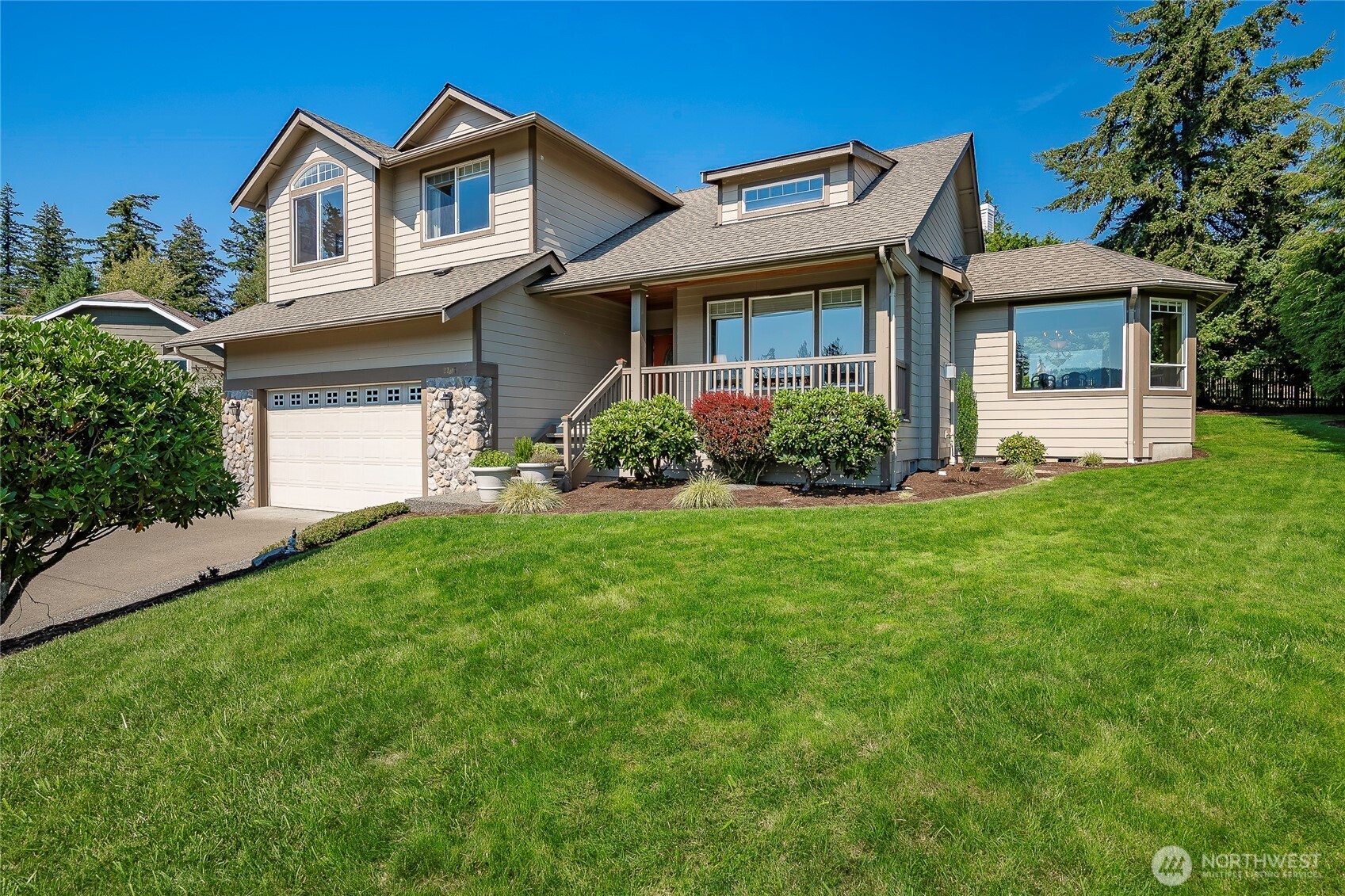 2207 Teal Court