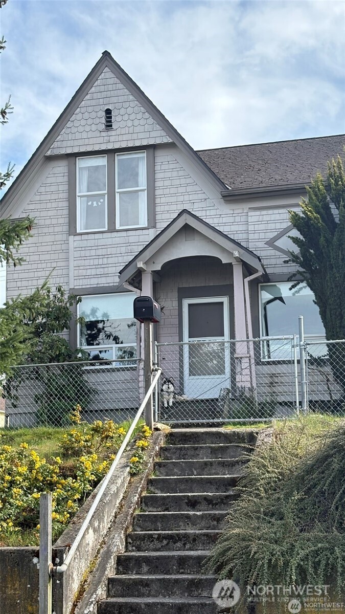 502 Wright Avenue