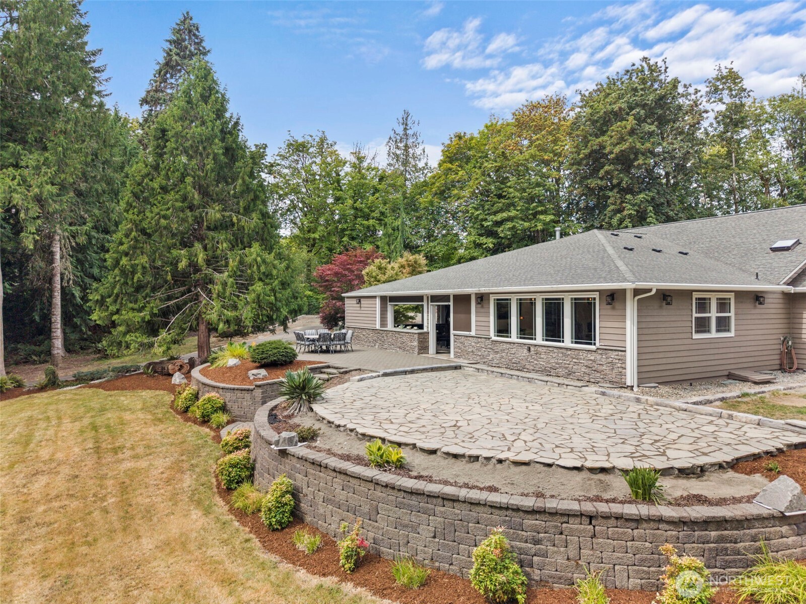 3301 Gravelly Beach Loop