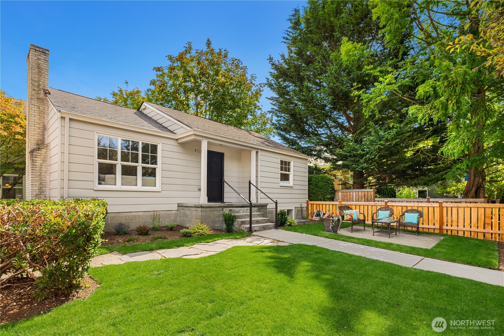 5616 Fauntleroy Way
