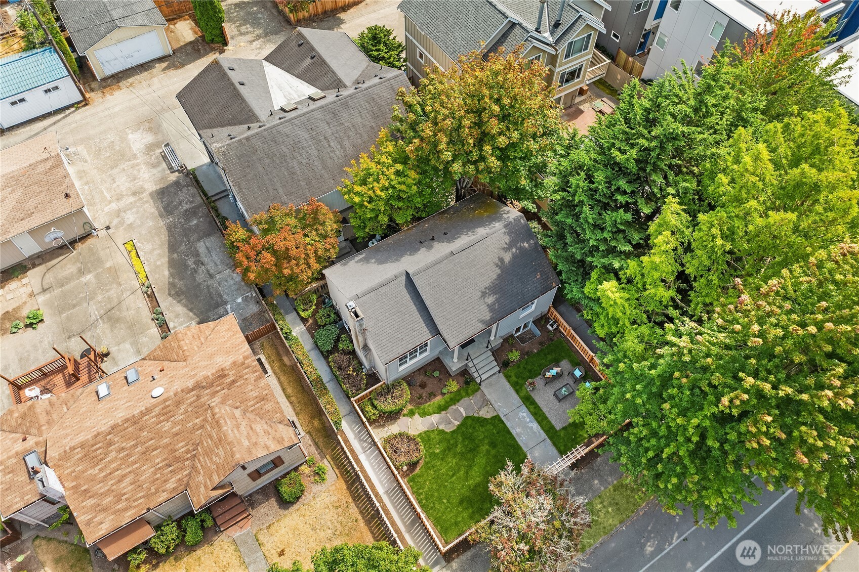 5616 Fauntleroy Way
