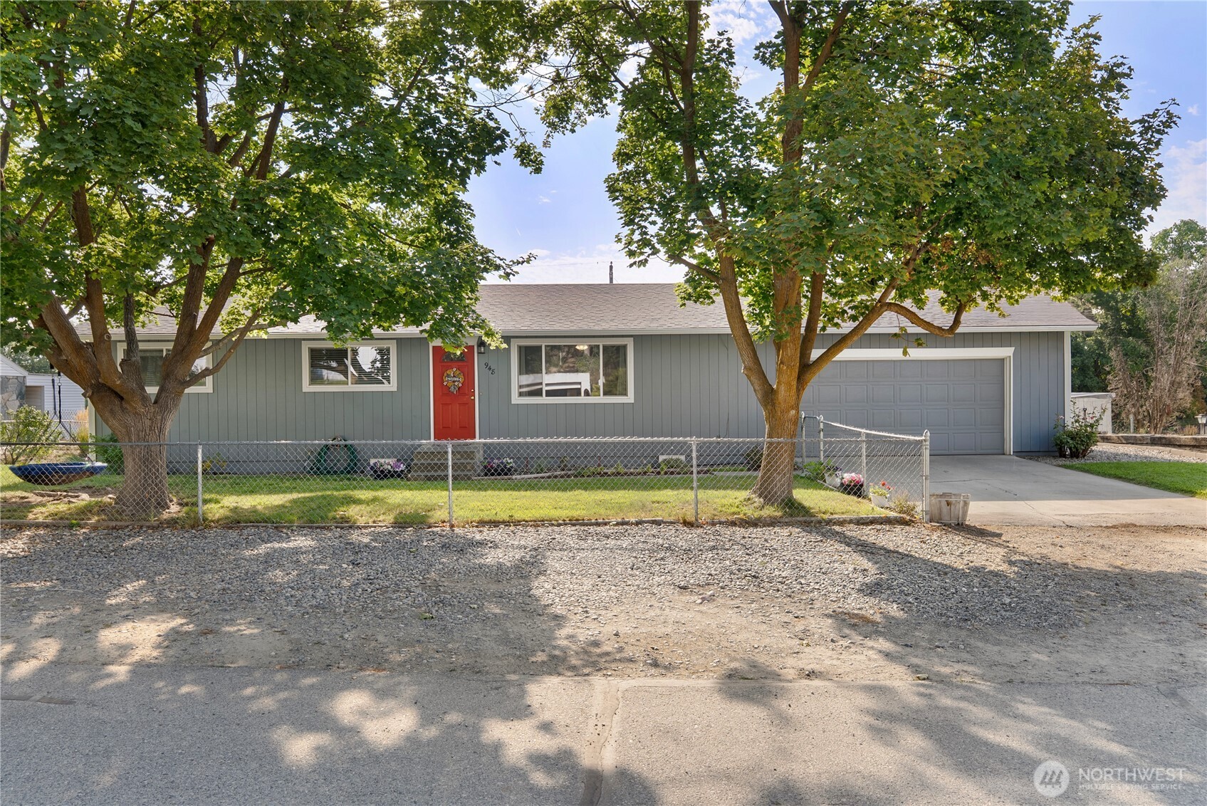 948 4th Ave