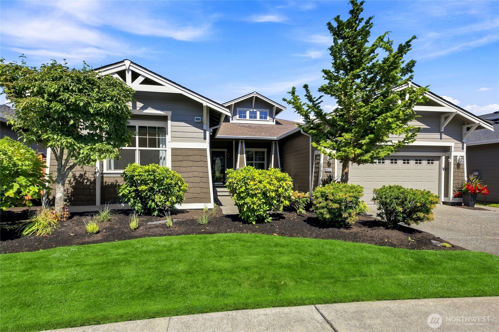 8633 Bainbridge Loop